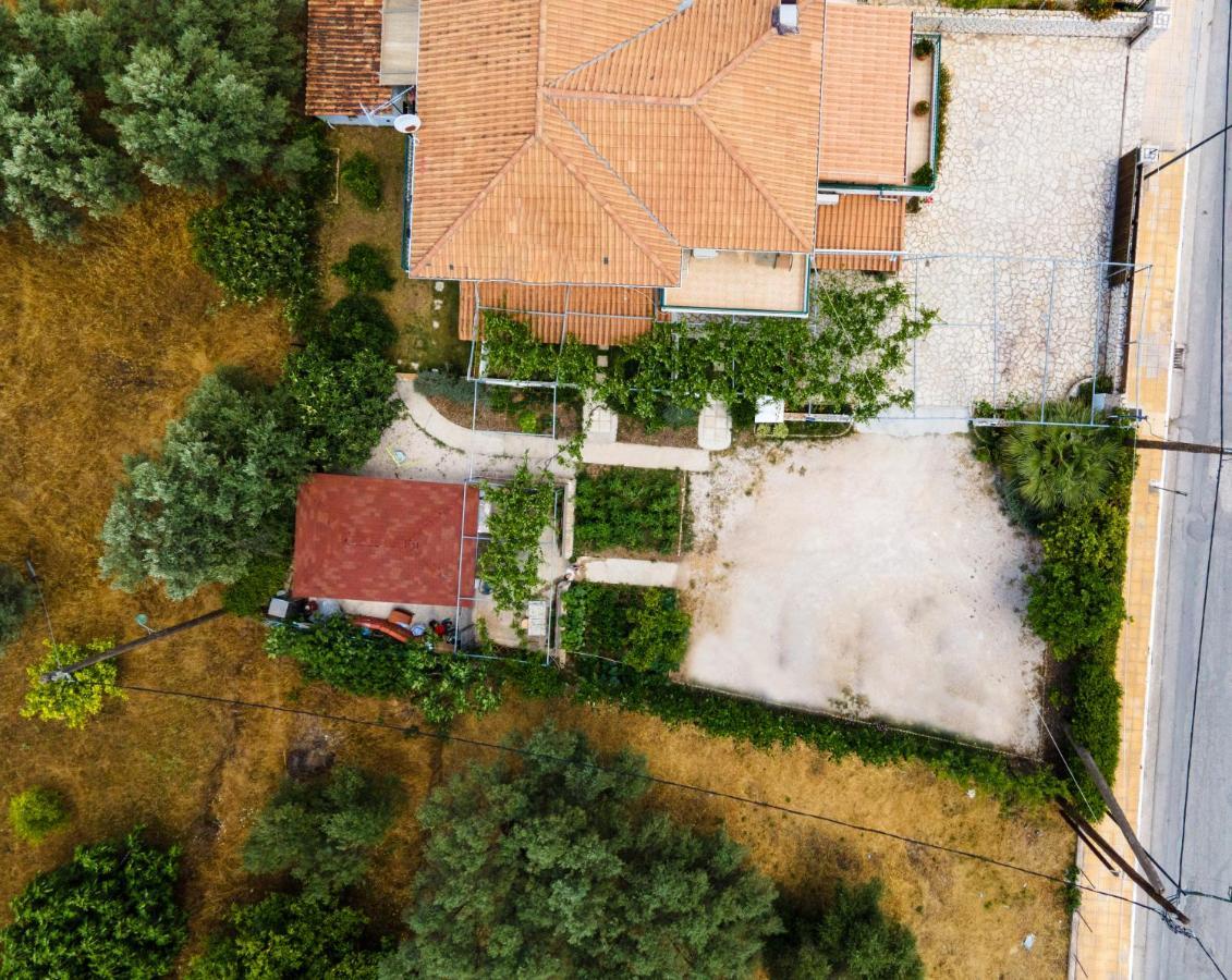 Dionysia Rooms Лефкада Экстерьер фото