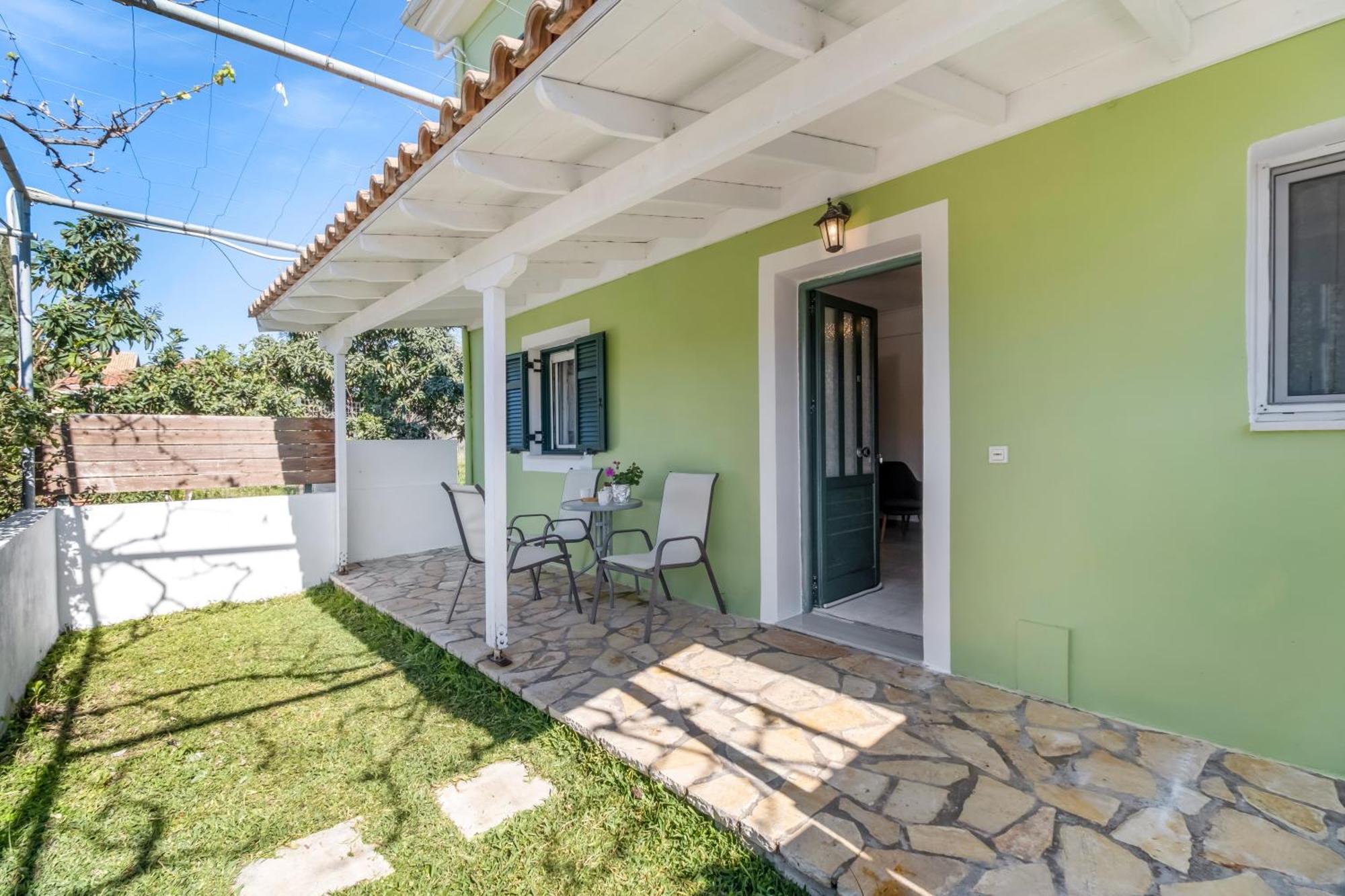 Dionysia Rooms Лефкада Экстерьер фото